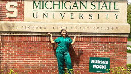 /static/EmtHH/IYW Nursing Graduate helps covid patients in Detroit_00003311.jpg?d=f26374d70&m=EmtHH